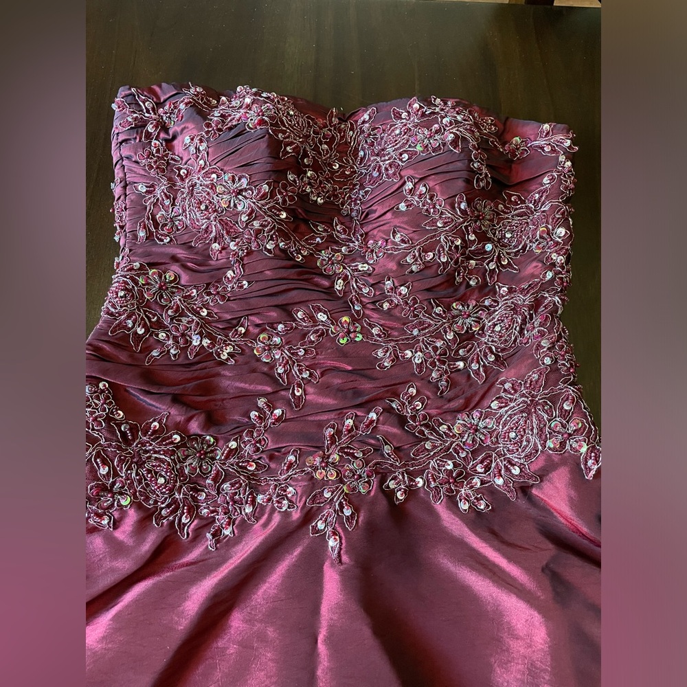 Aspeed Hand Beaded Burgundy Cocktail Dress